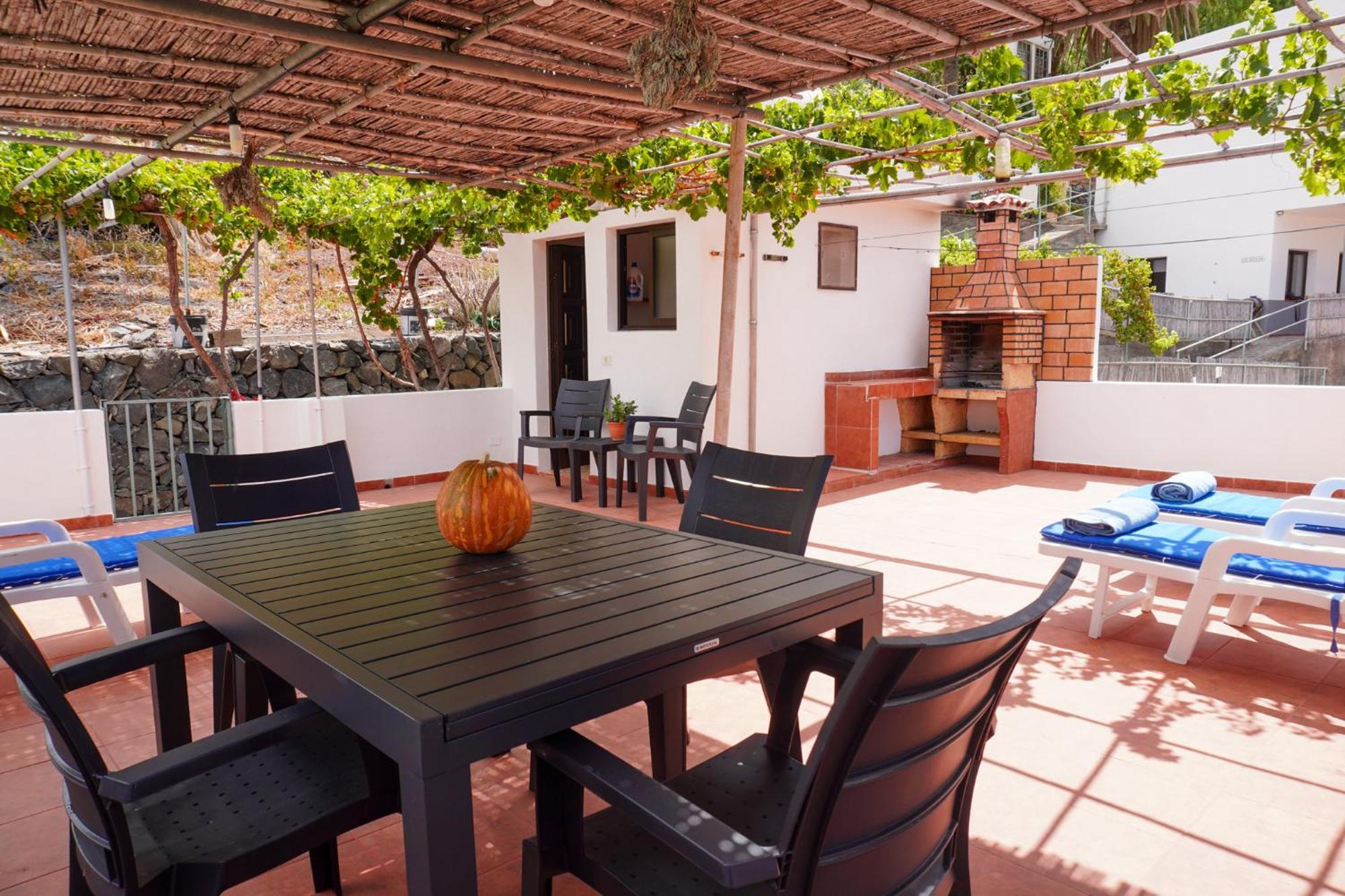 Holiday House Casa Argelio Alojera Ngoại thất bức ảnh